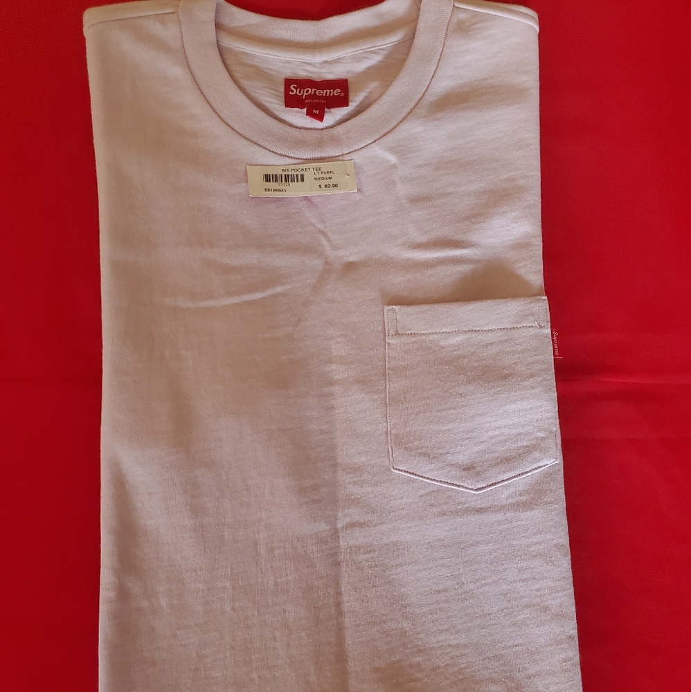 Supreme Pocket tee Super Light Purple size M